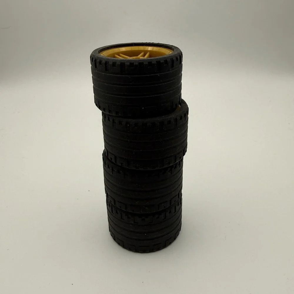 LEGO 4 Tire Wheel Pack - Gold Rims, Black Tire - 37 x 22‎ ZR (56145 / 55978)